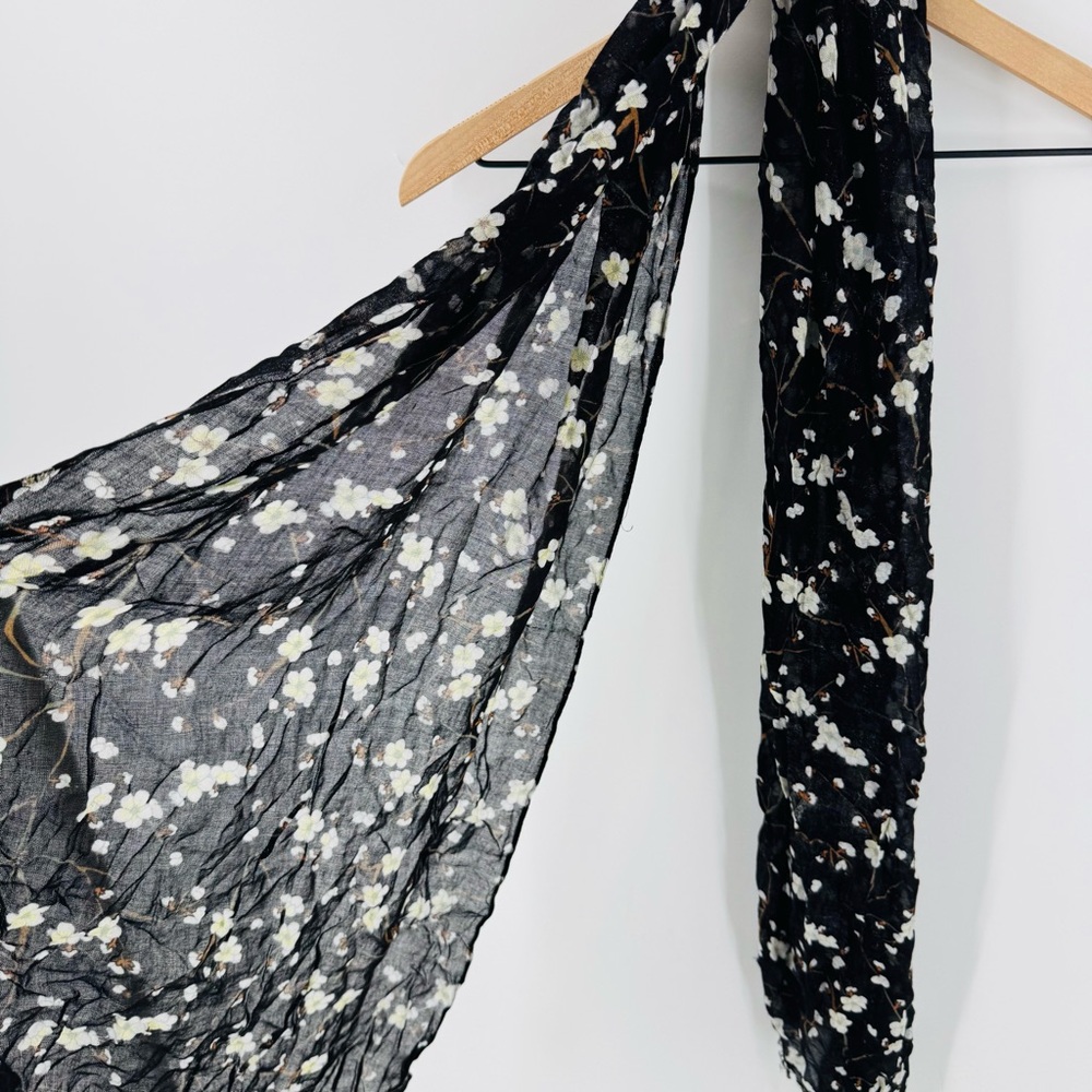 CLEARANCE ONAM Black Floral NWT Scarf Feminine Cottage In Bloom Fleur - Picture 6 of 8